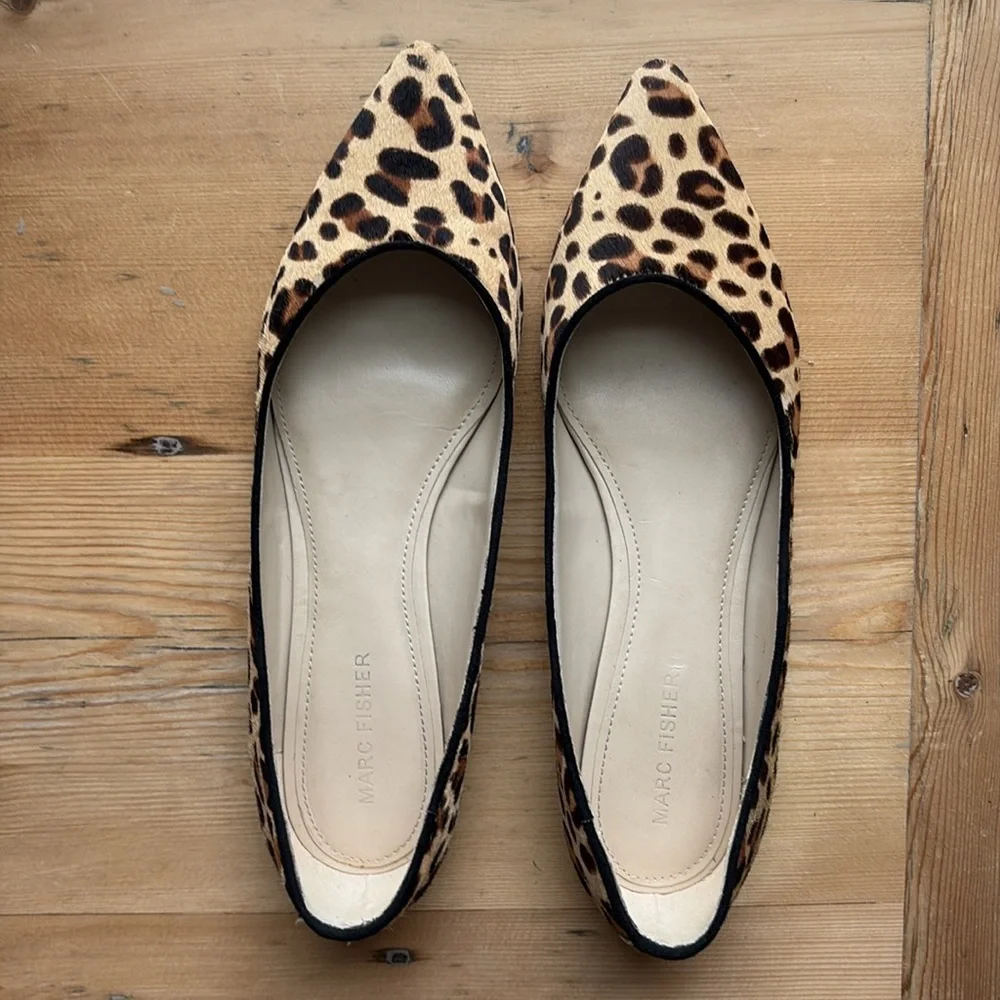 Marc Fisher Brown and Black Cow Fur Flats Sleek Pointed-Toe Loafers Size 7.5 EUC - Picture 4 of 11